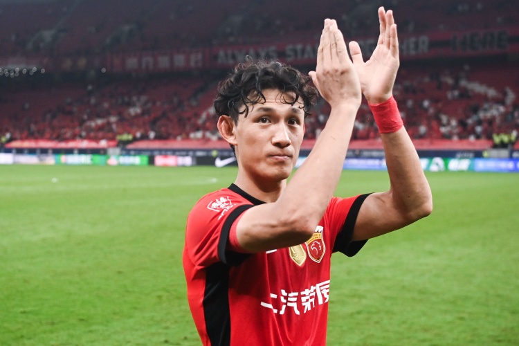 NBA直播-王燊超迎中超第350次出场（均代表海港），是海港达此里程碑第2人
